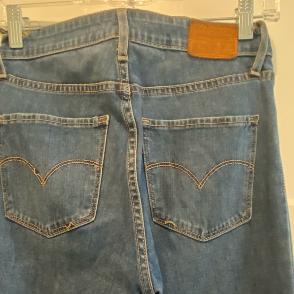 Levi High Rise Skinny - Picture 6 of 8